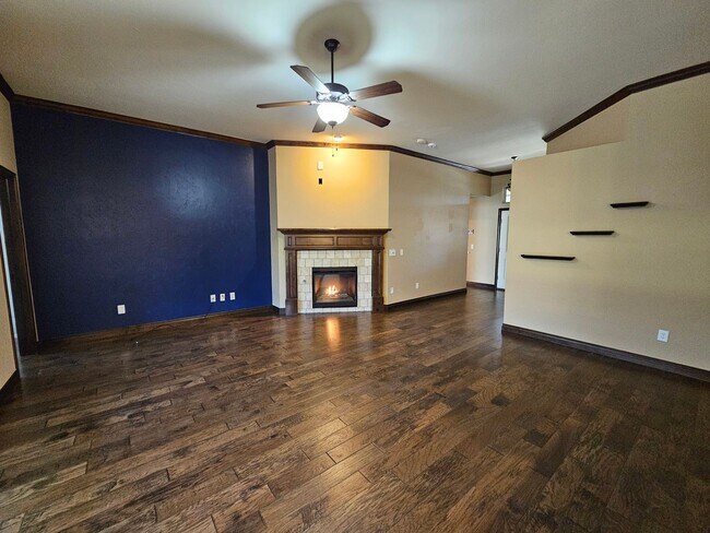 Foto del edificio - (3) Bed/(2) Bath in Red Canyon Ranch Avail...