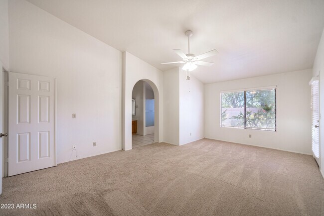 Foto del edificio - 9210 N 104th Pl