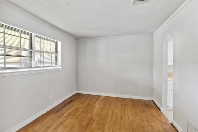 Building Photo - 3530 Ripplebrook Dr