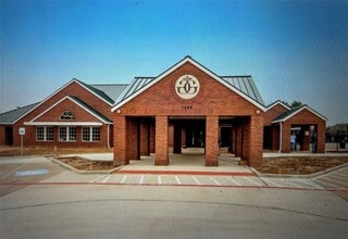 Building Photo - 8911 Silent Willow Ln