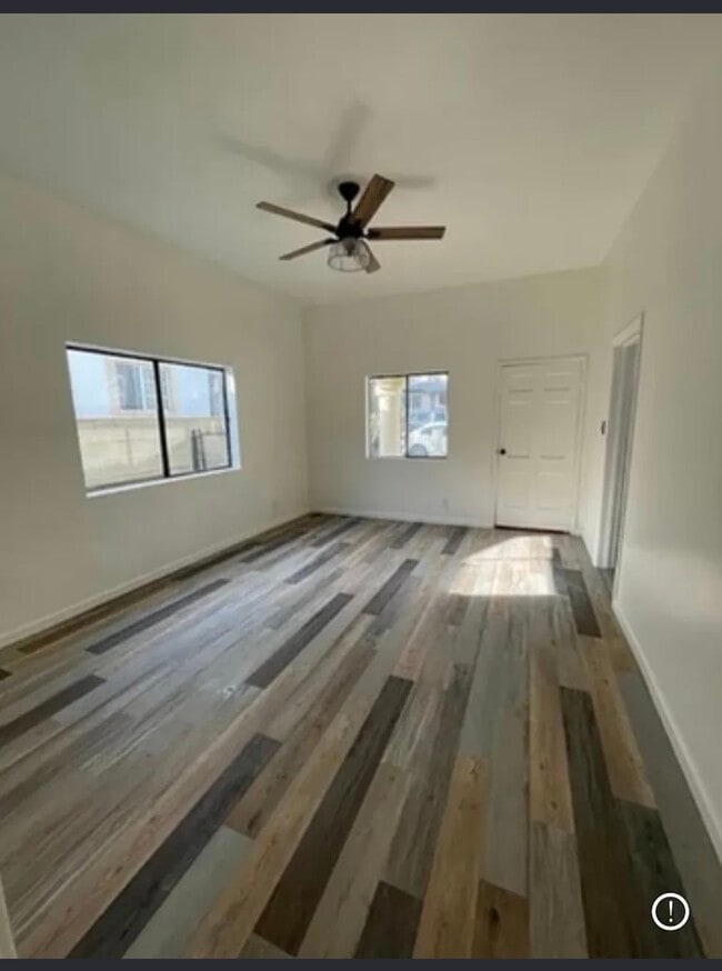 Building Photo - 5206 Range View Ave