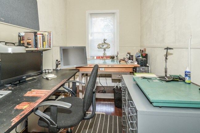 Interior Photo - 422 W Chelten Ave