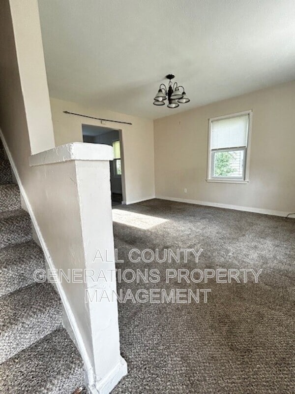 Building Photo - 954 N Central Dr