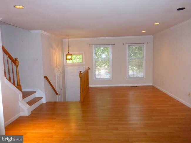 Foto del edificio - 1260 Quaker Hill Dr