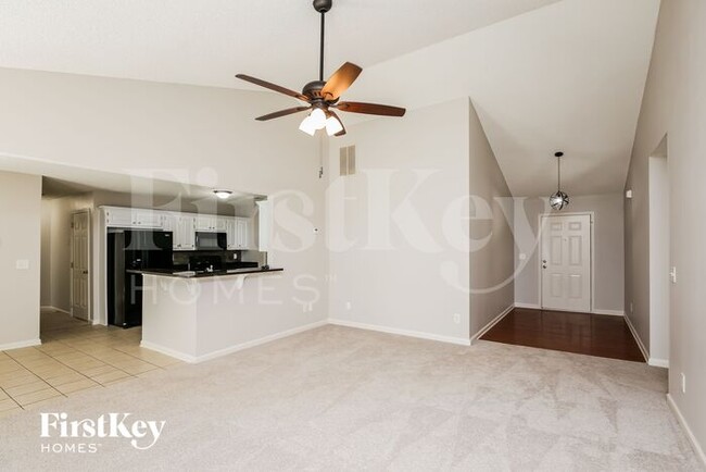 Building Photo - 1412 Red Oak Way