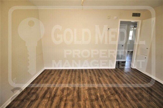 Foto del edificio - 609 Sunset Ln