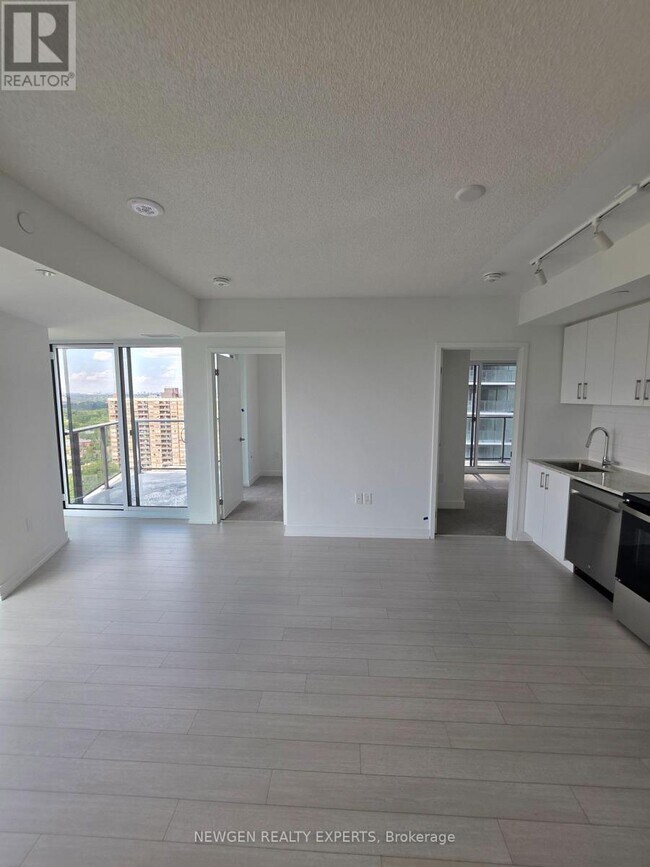Photo du bâtiment - 4010 Eglinton Ave W