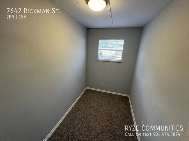 Foto del edificio - 7642 Rickman St