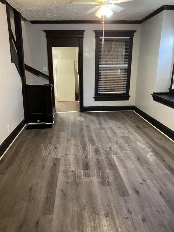 Foto del edificio - 4816 E Washington St