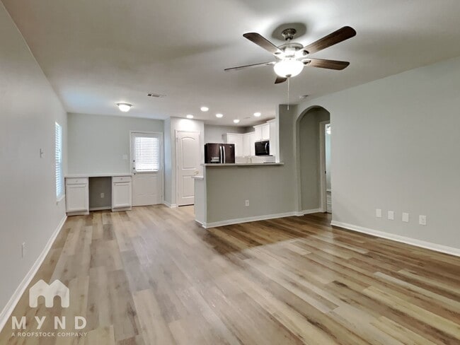 Foto del edificio - 6119 Coral Cv Rd