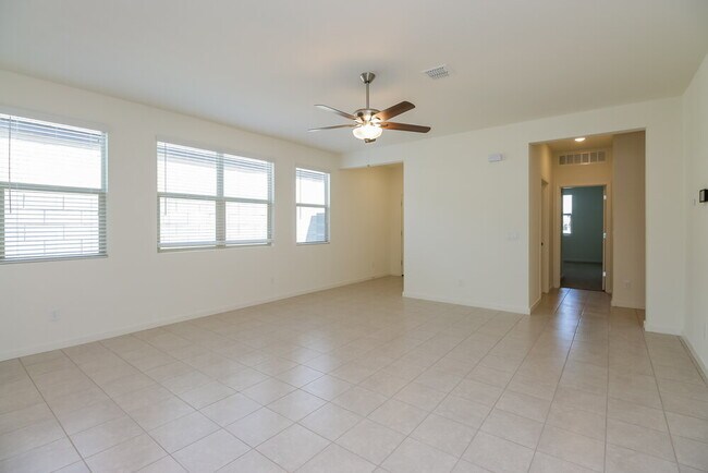Building Photo - 4227 W Coneflower Ln