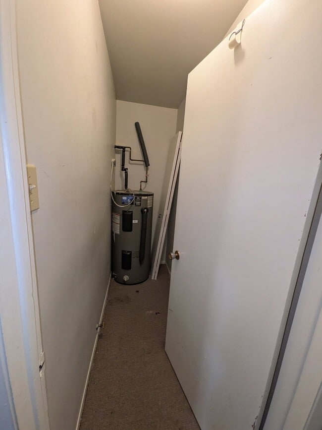 Building Photo - 67 Caledonia Rd