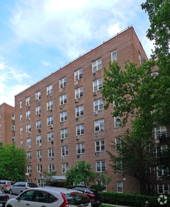 Building Photo - 14065 Beech Ave