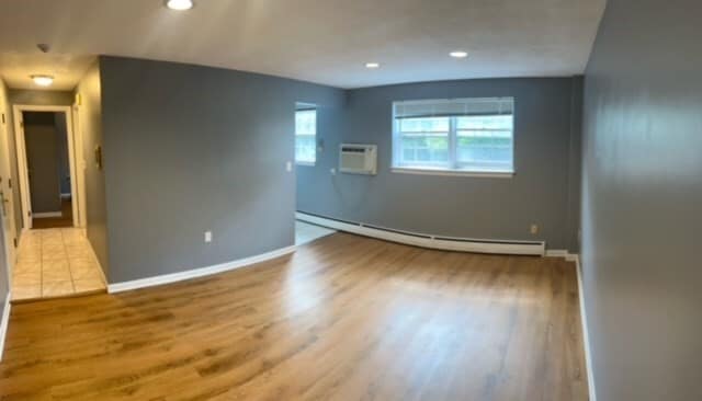 Building Photo - 210 Hillside Ave