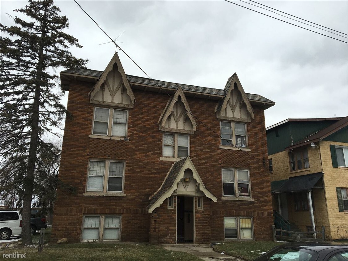 21 Monroe St, Pontiac, MI 48341 Condo for Rent in Pontiac, MI
