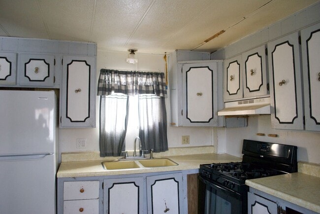 Building Photo - Cozy 3 Bed, 1.5 Bath Home in Idaho Falls!