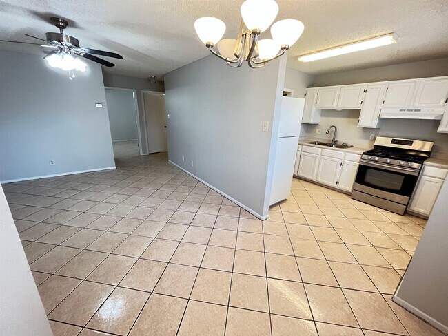 Building Photo - 9617 Mallard Loop