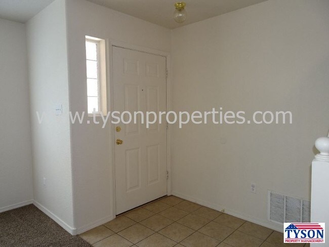 Foto del edificio - 657 Sunny Meadows Dr NE