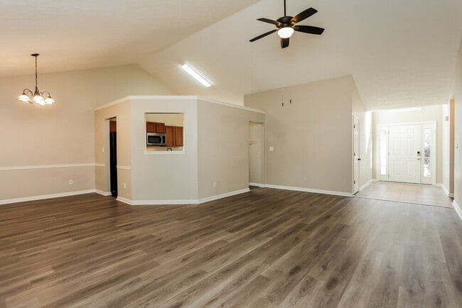 Building Photo - 2350 Larpent Ct