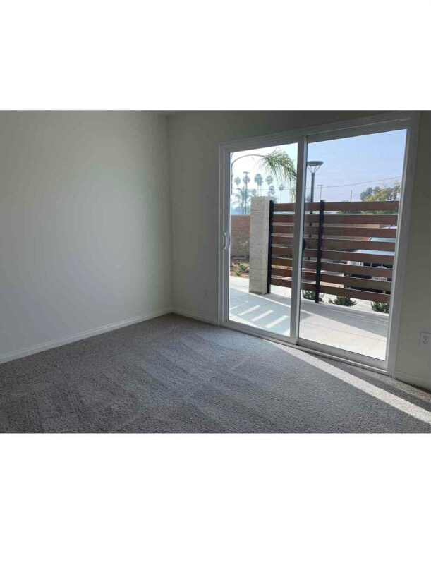 Foto del edificio - 14049 Diamond Ln