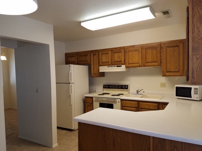Building Photo - 438 N Stone Mountain Dr