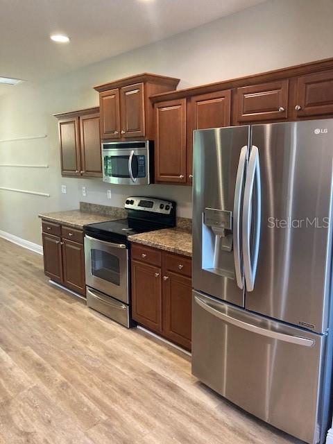 Foto del edificio - 7 Roxanne Pl