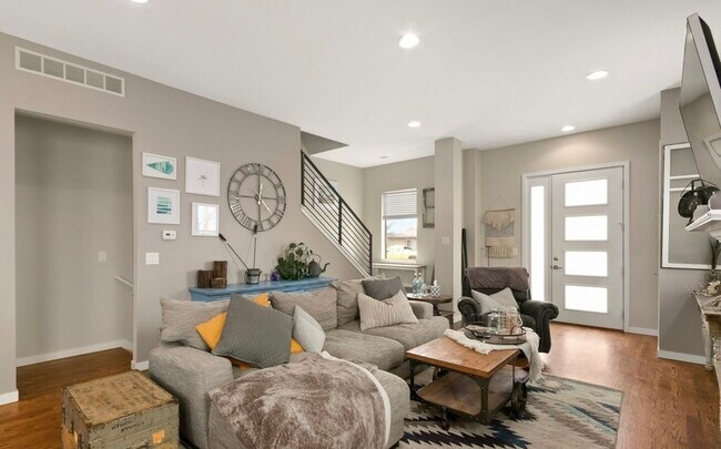 Foto del edificio - 2740 S Delaware St