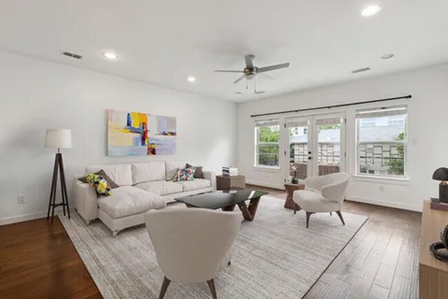 Foto del edificio - 5903 Lindell Ave