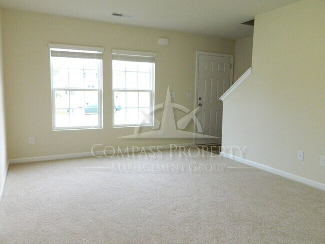 Building Photo - 12034 Quail Dr