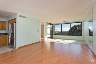 Building Photo - 1600 Ala Moana Blvd