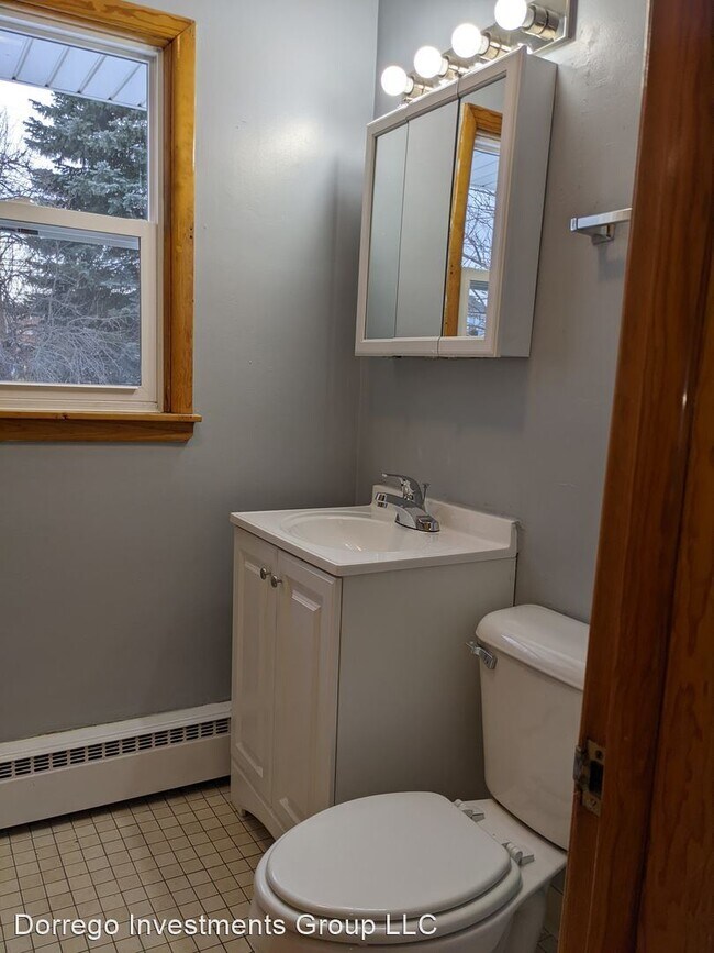 Building Photo - 3 br, 1 bath House - 533 156th Pl.
