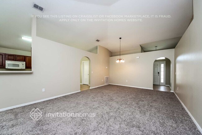 Building Photo - 5541 Silver Thistle Ln