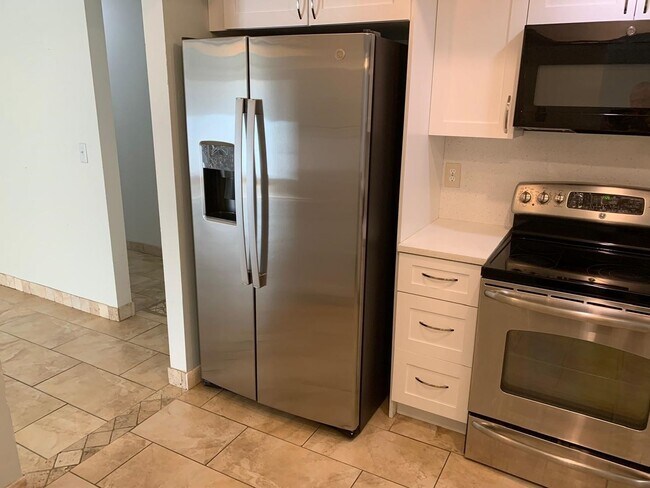 Foto del edificio - 1342 Torreya Cir