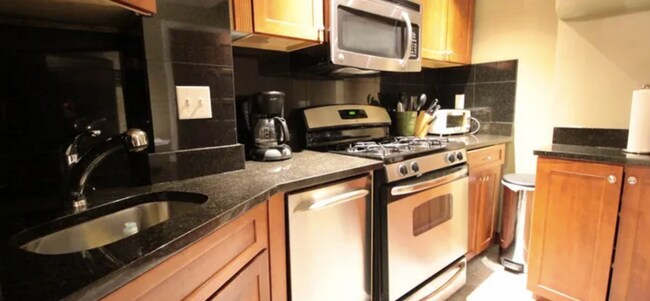 Foto del edificio - 119 Beacon St