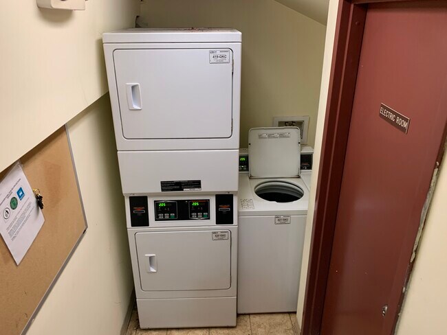 Foto del edificio - 186 Commonwealth Ave