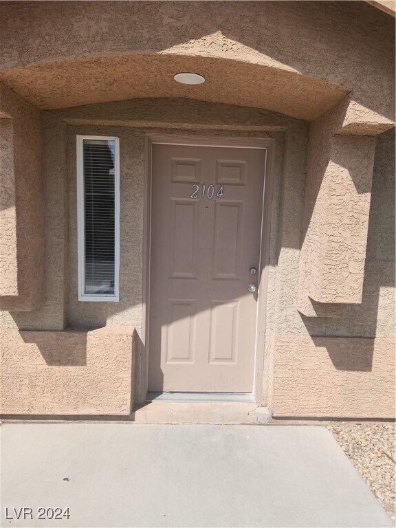 Primary Photo - 460 Rexford Dr