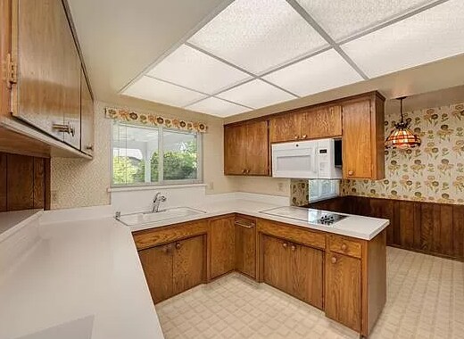 Building Photo - 872 Laverstock Way