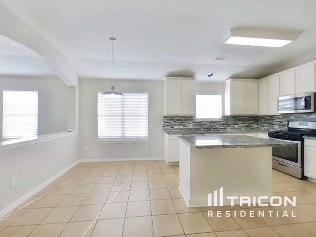 Building Photo - 10818 Harston Dr