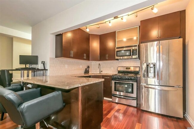 Photo - 71-19 162nd St Apartment