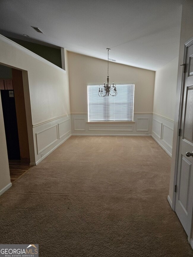 Foto del edificio - 5140 Rosewood Pl