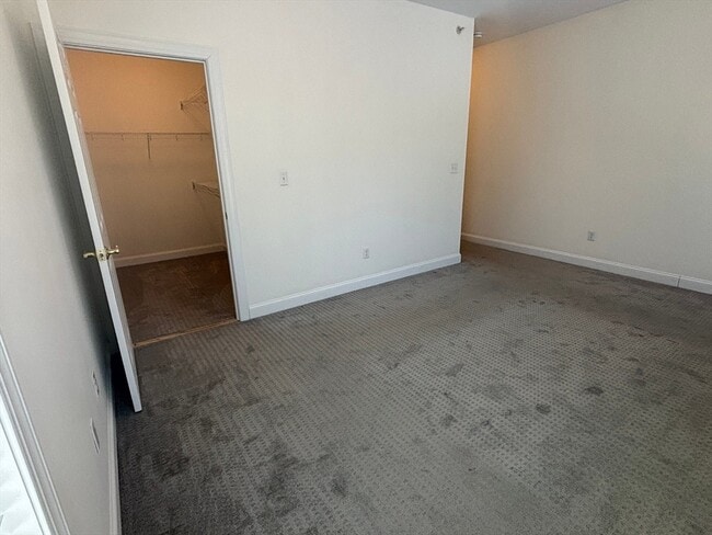 Foto del edificio - 501 Autumn Ridge Dr