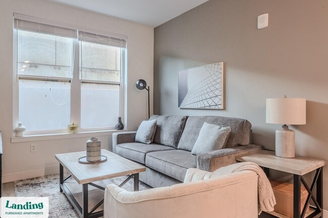 Building Photo - 210 E Green St