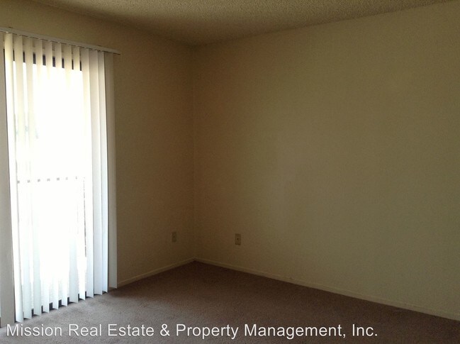 Building Photo - 6350 Summerfield Dr