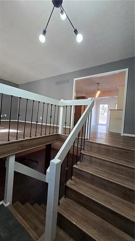 Foto del edificio - 518 SE Timbercreek Ln