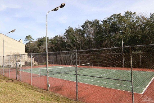 Foto del edificio - 912 Brookside Ct