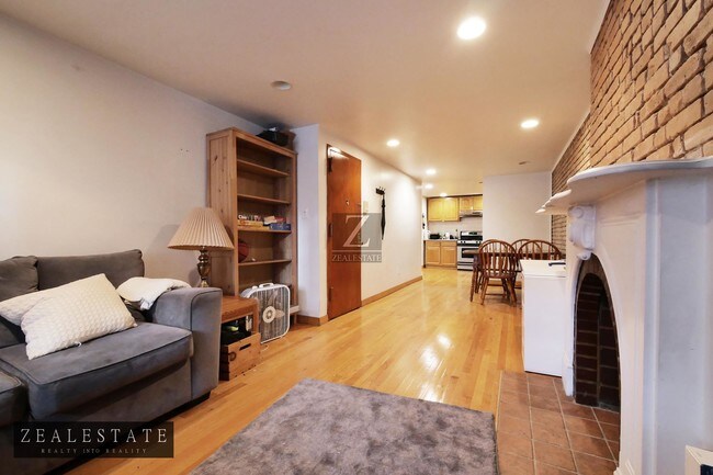 Foto del edificio - 703 4th Avenue