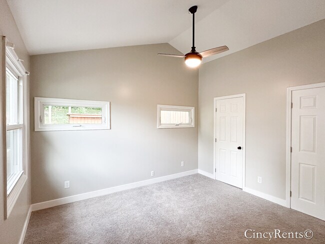 Building Photo - 416 High St