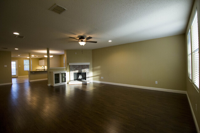 Foto del edificio - ***Wheeler Ridge*** Newly Remodeled Home J...