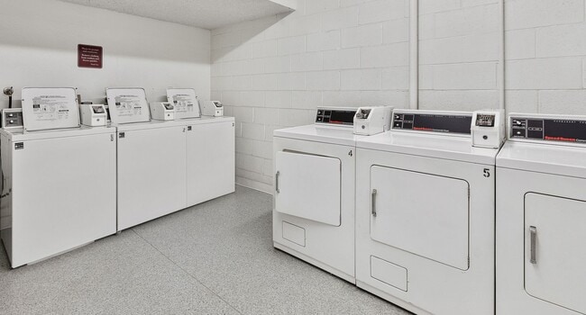 Building Photo - Canyon Glen Apartments