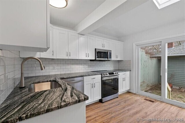 Primary Photo - 245 Dwight St